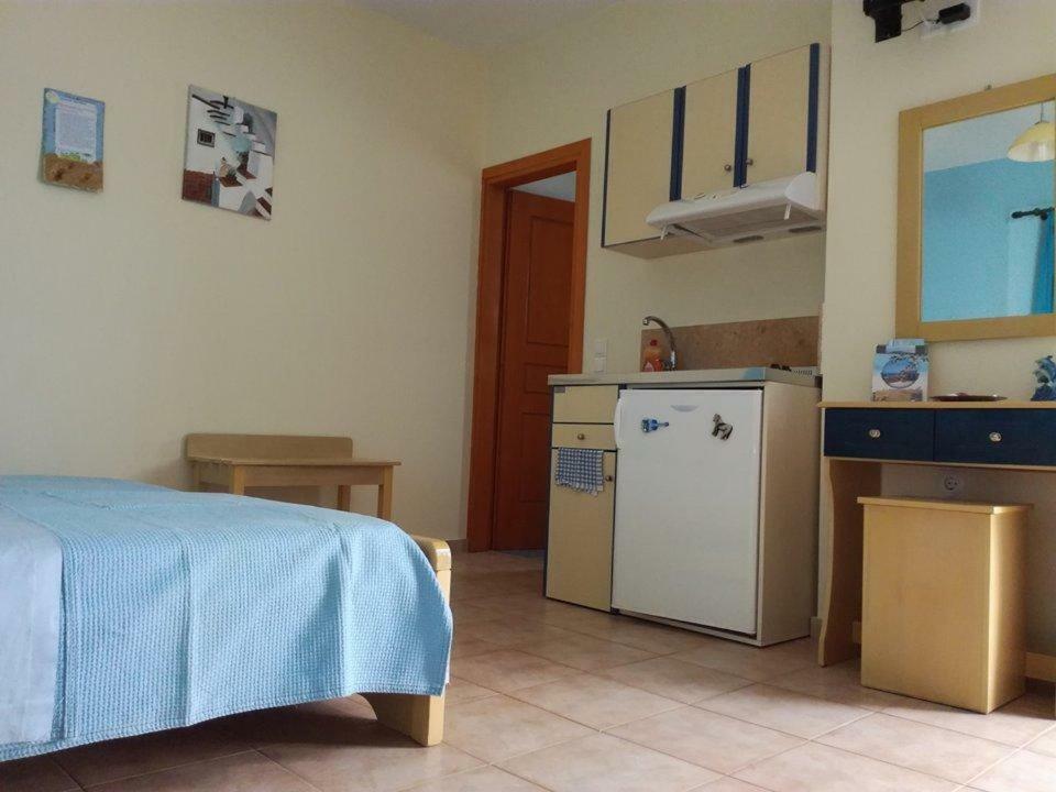 Ninemia Studios Serifos Island Exteriör bild